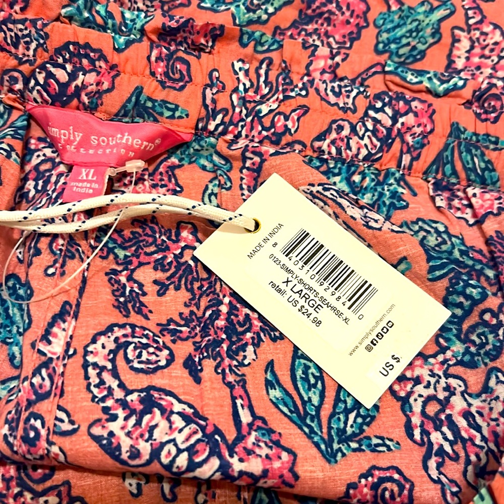 Simply Southern Women’s 2 Piece Shirt and Shorts Set XL NWT - Picture 13 of 16